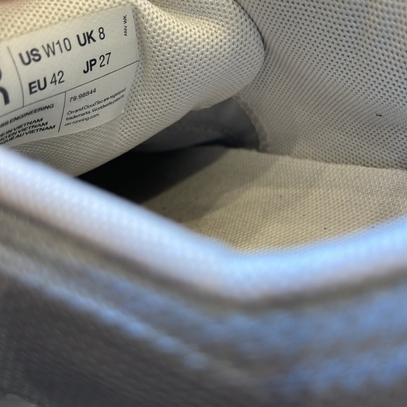 ON CLOUD Women Running Shoes Size 10 - Picture 8 of 8